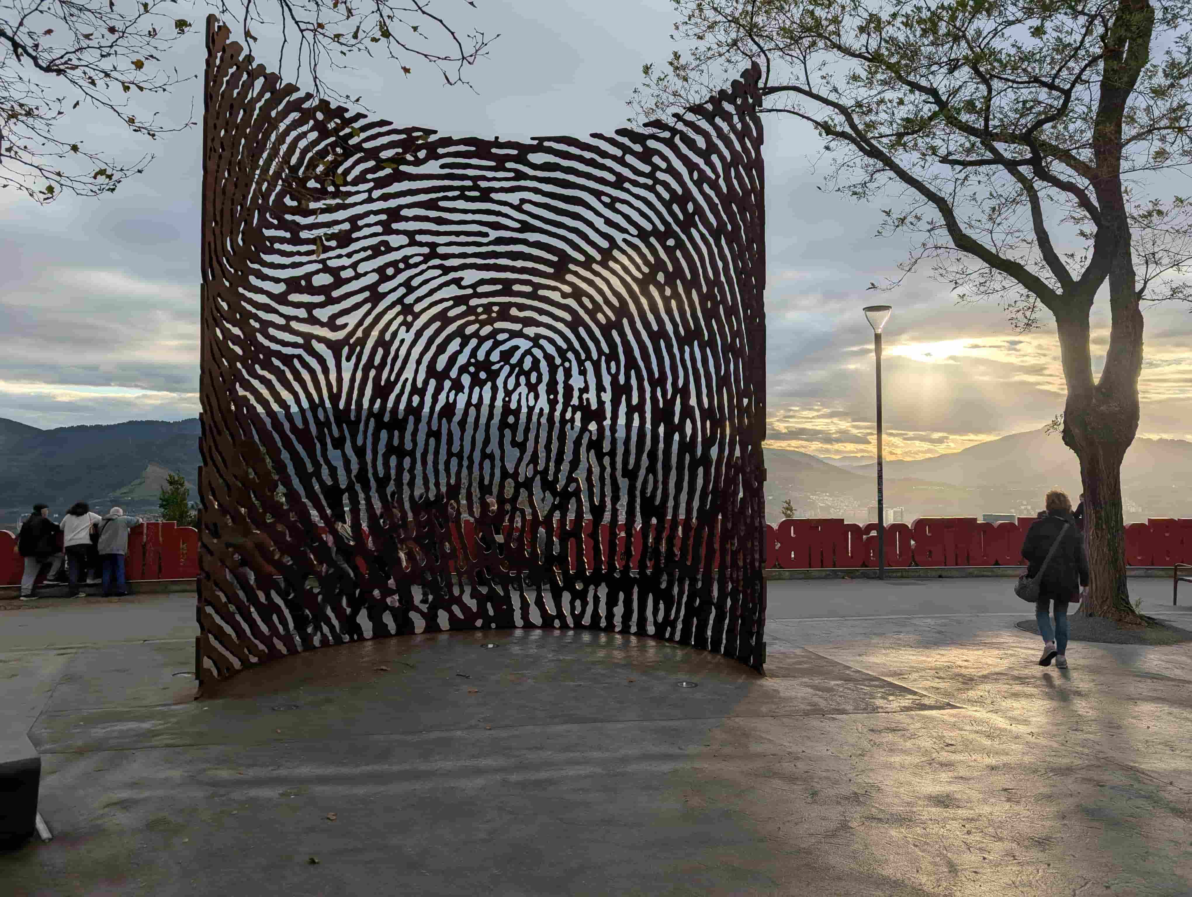 "Artepe" by Juanjo Novellasteel, a monument to those lost in the Basque country during the Civil War.